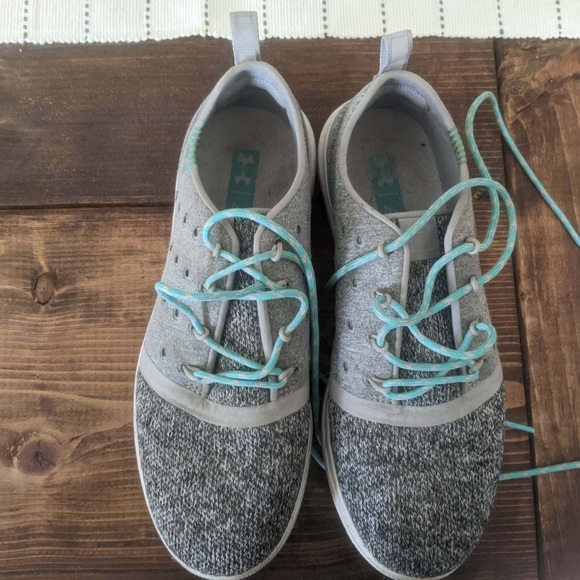 Under Armour Shoes - Picture 3 of 4